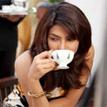 Аватар Приянка Чопра с чашкой кофе в руках / Priyanka Chopra индийская киноактриса, певица и модель